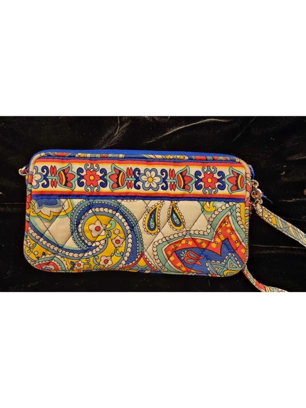 Vera Bradley Wristlet Wallet Paisley Floral Quilted Cotton Zip Closure With Stra